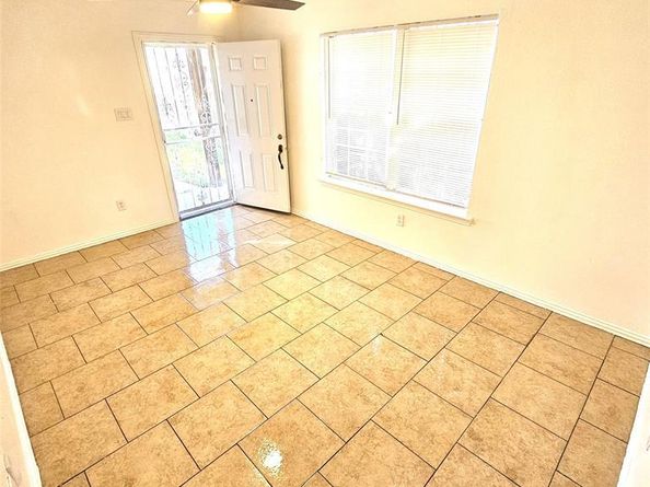 1808 and 1810  Wiseman Avenue , Fort Worth Texas 76105