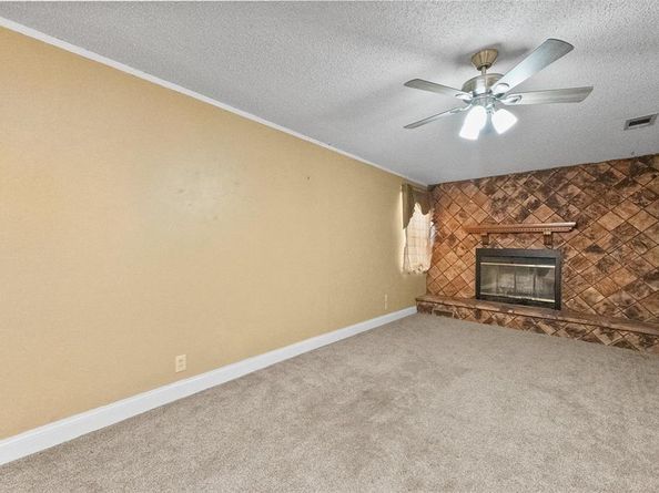 1924  Canterbury Street , Irving Texas 75062