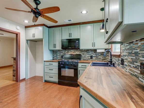 210 E Daugherty Drive , Garland Texas 75041