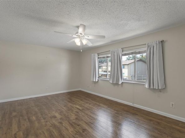 10650  Steppington Drive  211, Dallas Texas 75230