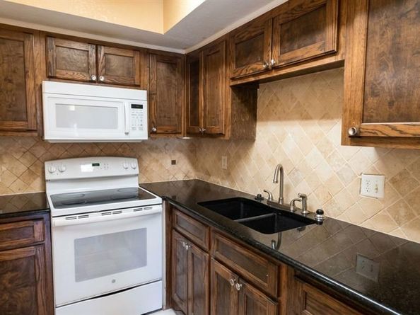 9829  Walnut Street  O 207, Dallas Texas 75243