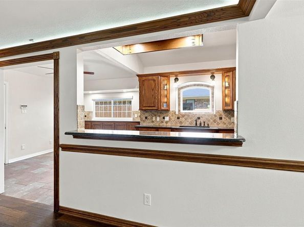 1550  Oak Creek Drive , Lewisville Texas 75077