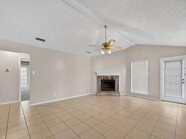 812  Valdez Drive , Dallas Texas 75253
