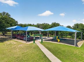 724  Oak Park Drive , Azle Texas 76020