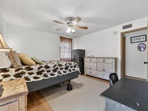 724  Oak Park Drive , Azle Texas 76020