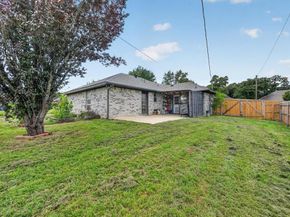 724  Oak Park Drive , Azle Texas 76020