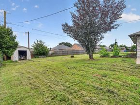 724  Oak Park Drive , Azle Texas 76020