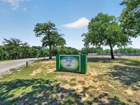 724  Oak Park Drive , Azle Texas 76020