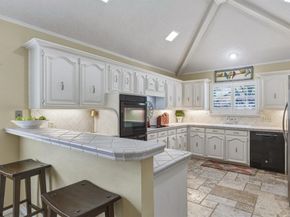 6306  Oakleaf Road , Dallas Texas 75248