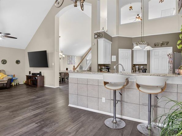10115  Andre Drive , Irving Texas 75063