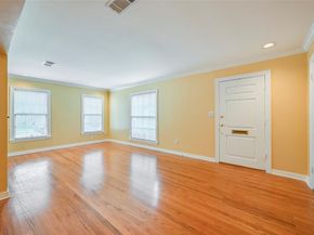 2819  Maple Springs Boulevard , Dallas Texas 75235