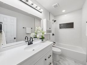 1218  Tarpley Avenue , Dallas Texas 75211
