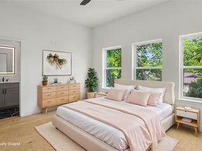 2218  Bombay Avenue , Dallas Texas 75235