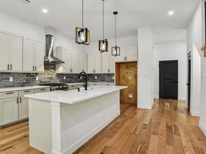 2218  Bombay Avenue , Dallas Texas 75235