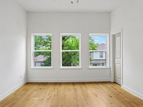2218  Bombay Avenue , Dallas Texas 75235