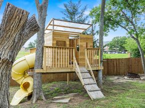 1222  Stonewall Street , Garland Texas 75043