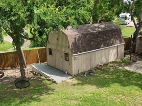 1222  Stonewall Street , Garland Texas 75043