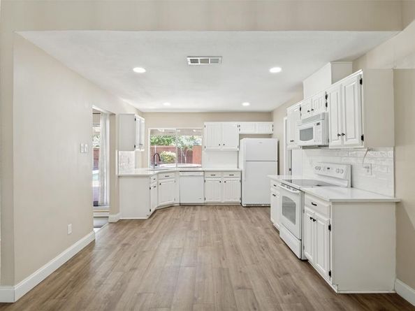 1818  Trowbridge Street , Garland Texas 75044