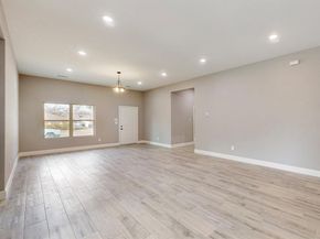 706  Poinsettia  , Lancaster Texas 75146