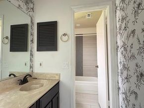 110 E Schreiber Street , Garland Texas 75040