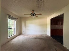 110 E Schreiber Street , Garland Texas 75040