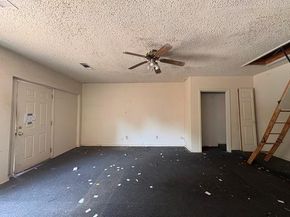 110 E Schreiber Street , Garland Texas 75040