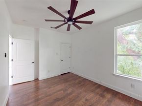 1301  Compton Street , Dallas Texas 75203