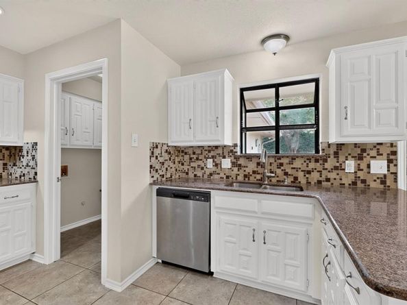 1900  Thames Drive , Arlington Texas 76017