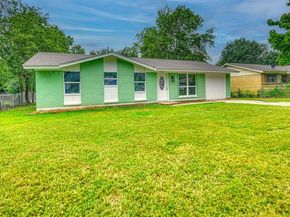 10020  Homeplace Drive , Dallas Texas 75217