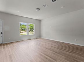 3125 N Lumber Street , Fort Worth Texas 76112