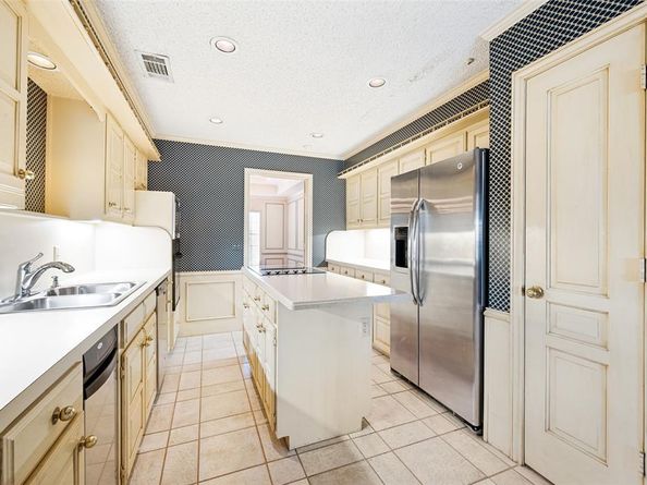 10931  Marsh Lane , Dallas Texas 75229