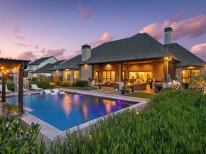 317  Knights Trail , Heath Texas 75032