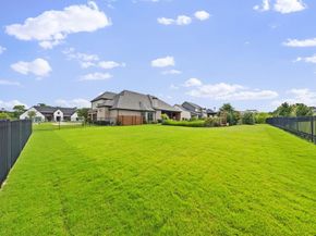 317  Knights Trail , Heath Texas 75032