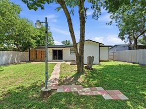 2332  Felder Lane , Fort Worth Texas 76112