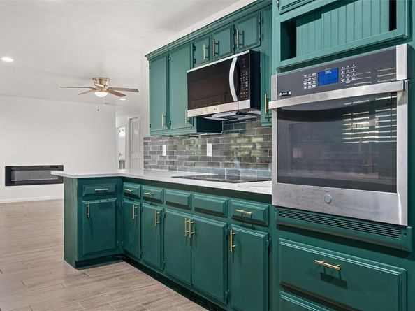 5605  Wales Avenue , Fort Worth Texas 76133