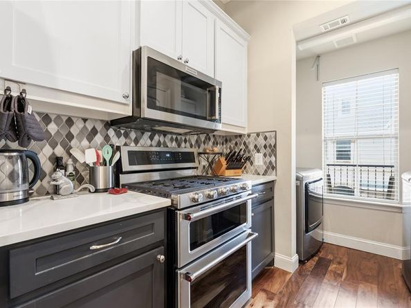 8824  Tudor Place , Dallas Texas 75228