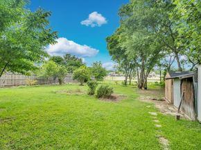 207 N Lyndalyn Avenue , DeSoto Texas 75115