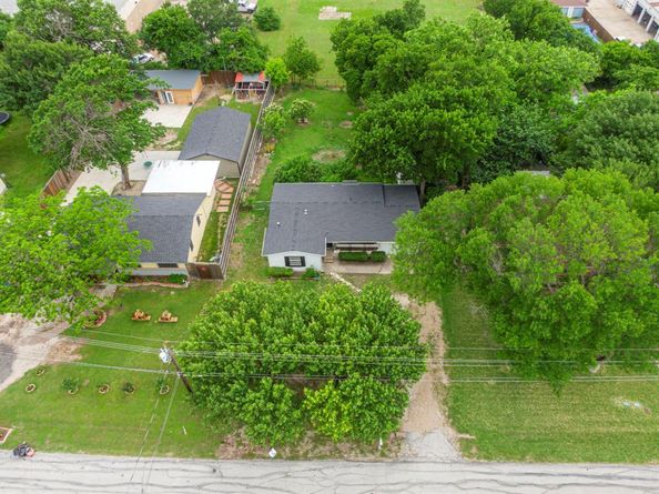 207 N Lyndalyn Avenue , DeSoto Texas 75115