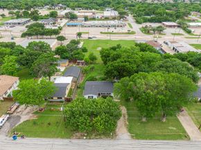 207 N Lyndalyn Avenue , DeSoto Texas 75115