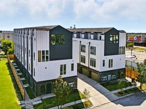 312 N Lancaster Avenue  104, Dallas Texas 75203