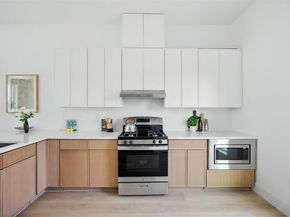 312 N Lancaster Avenue  104, Dallas Texas 75203