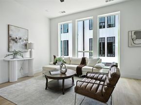 312 N Lancaster Avenue  104, Dallas Texas 75203
