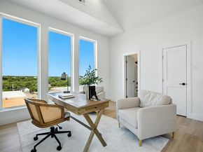 312 N Lancaster Avenue  104, Dallas Texas 75203