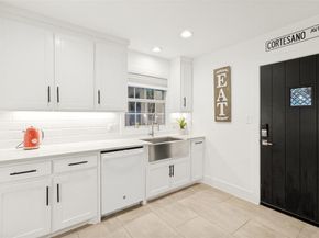 6867  Gaston Avenue , Dallas Texas 75214