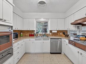 2039 W Lotus Avenue , Fort Worth Texas 76111