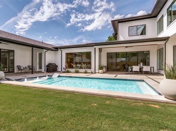 9915  Hurley Way , Dallas Texas 75220