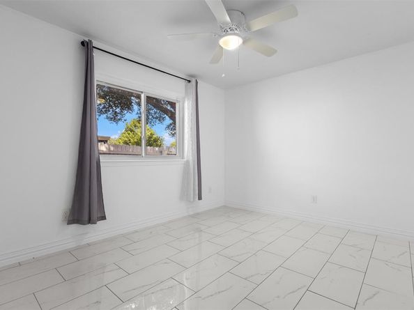 806  Longbeach Drive , Garland Texas 75043