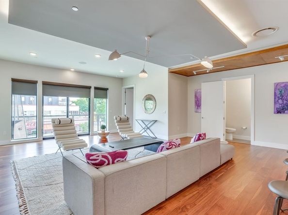 1455 W Magnolia Avenue  203, Fort Worth Texas 76104