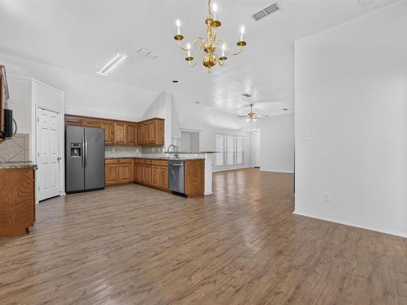 803 E Alexander Lane , Euless Texas 76040