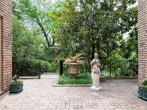 5826  Farquhar Lane , Dallas Texas 75209
